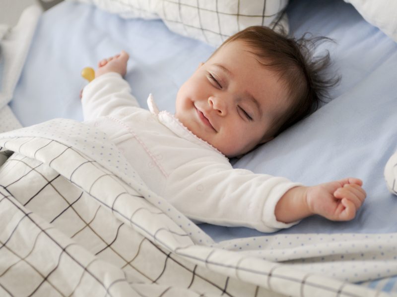 Gata cu nopțile albe! – sau cum a reușit bebelușul nostru să doarmă toată noaptea